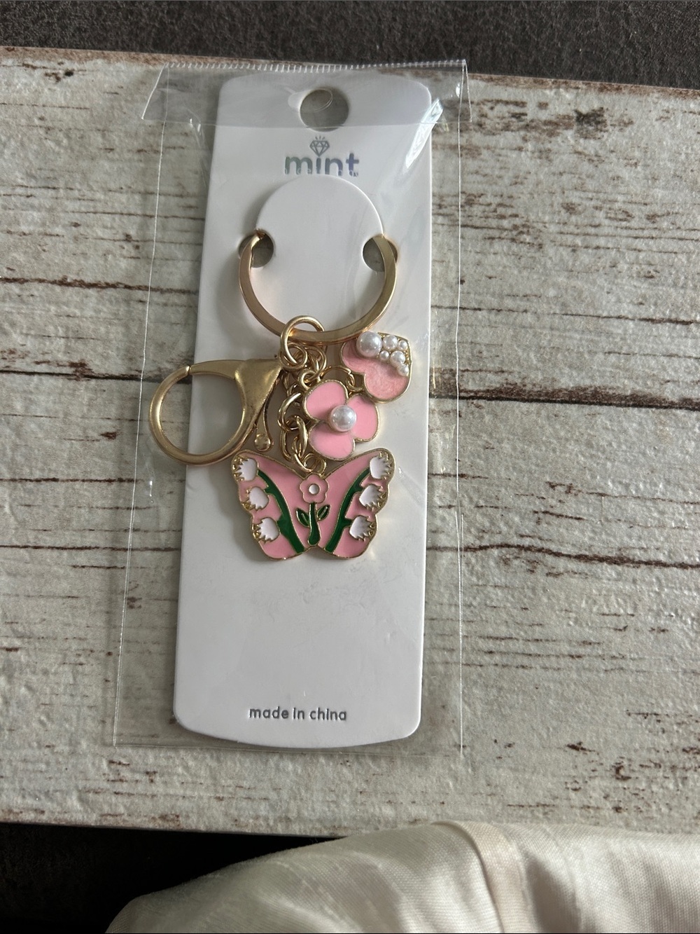 5/)25 mint Pink Butterfly & Flower Keychain Charm